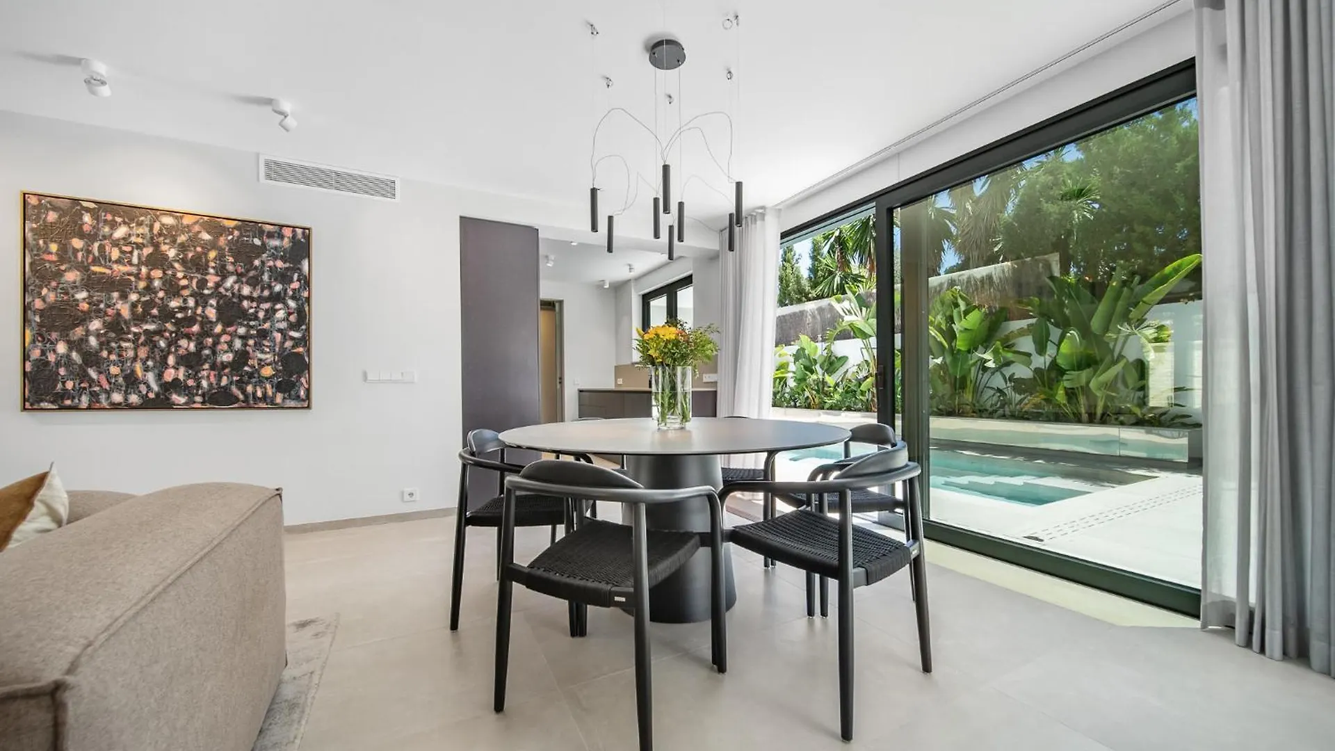 Villa Rio Verde Beachfront Marbella 0*,