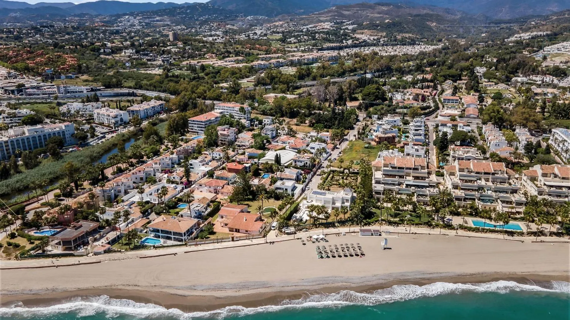 Villa Rio Verde Beachfront Marbella