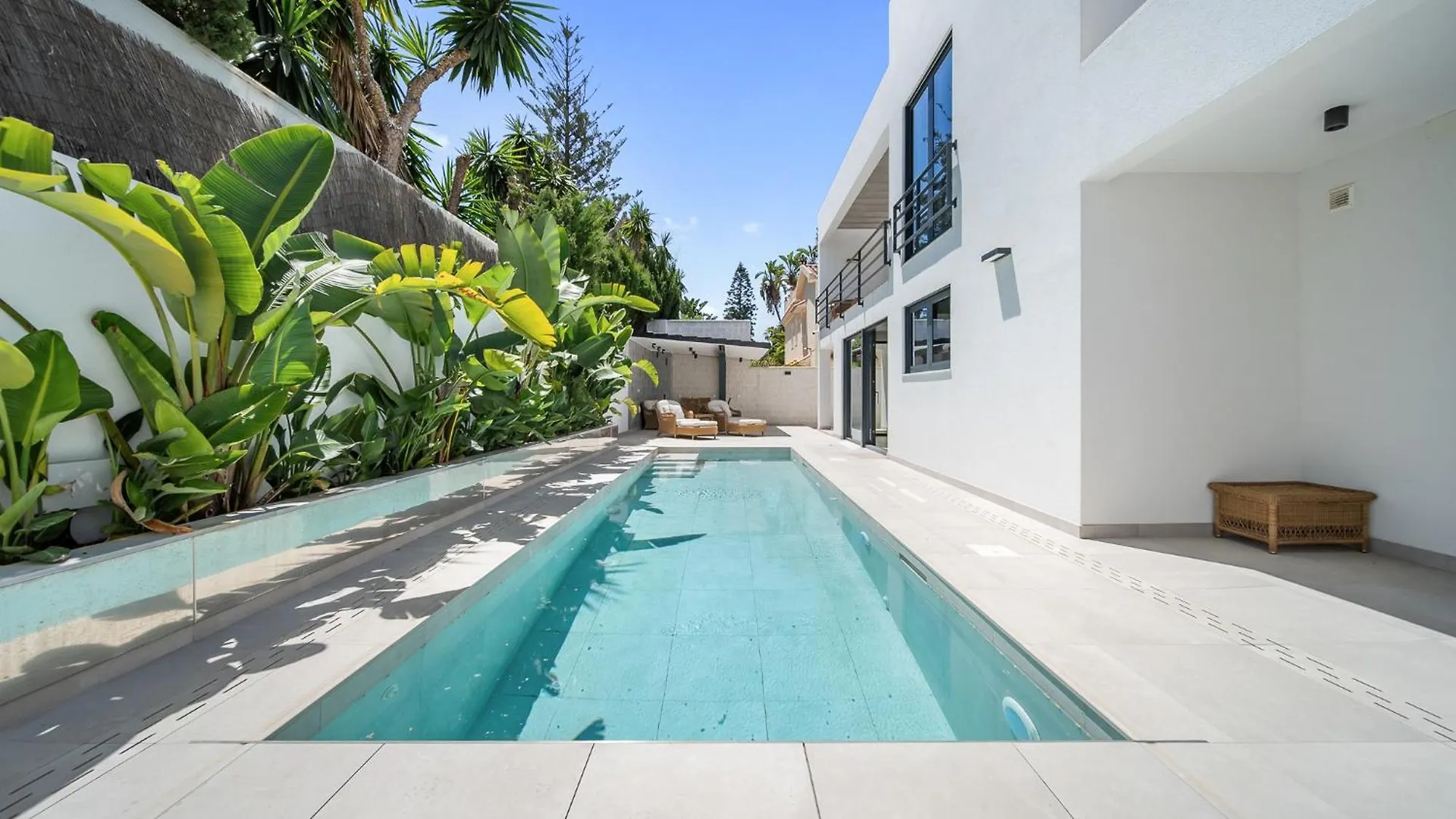Villa Rio Verde Beachfront Marbella