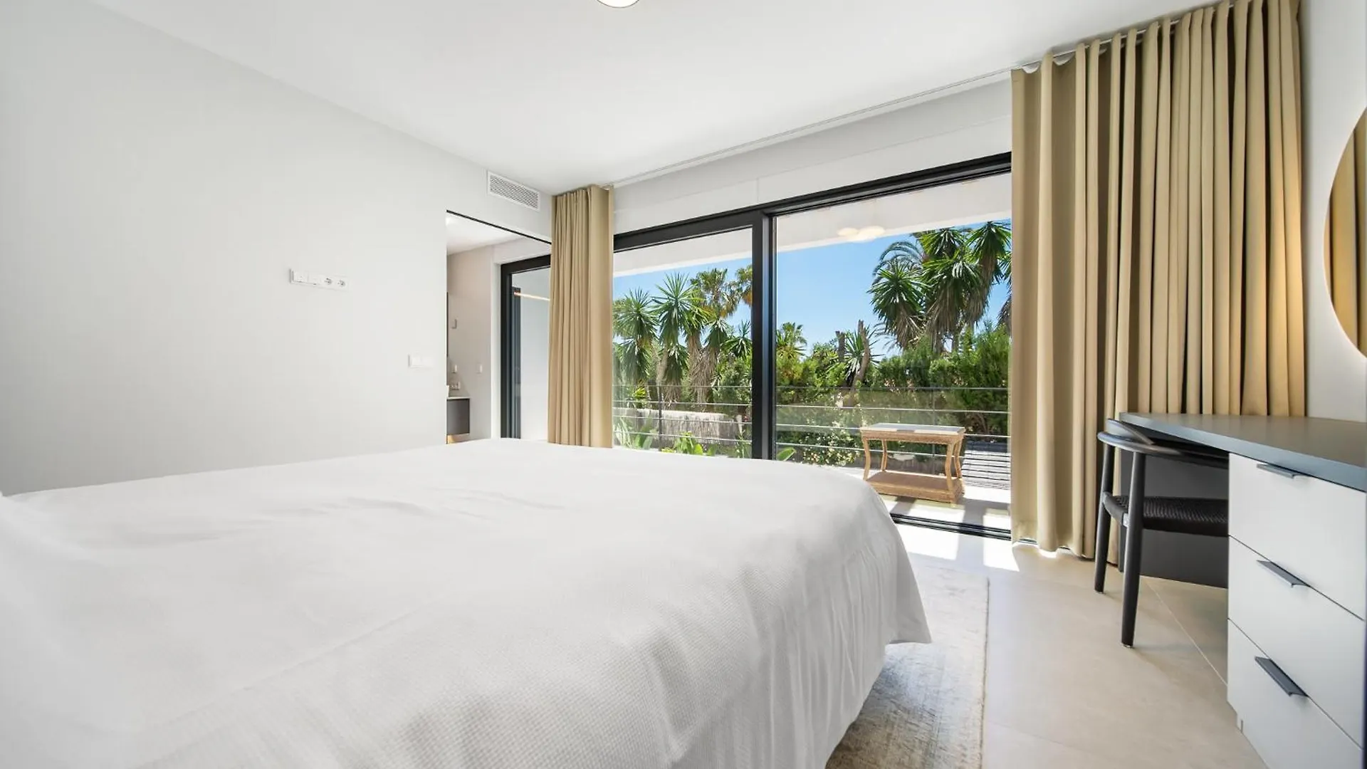 Villa Rio Verde Beachfront Marbella Spain