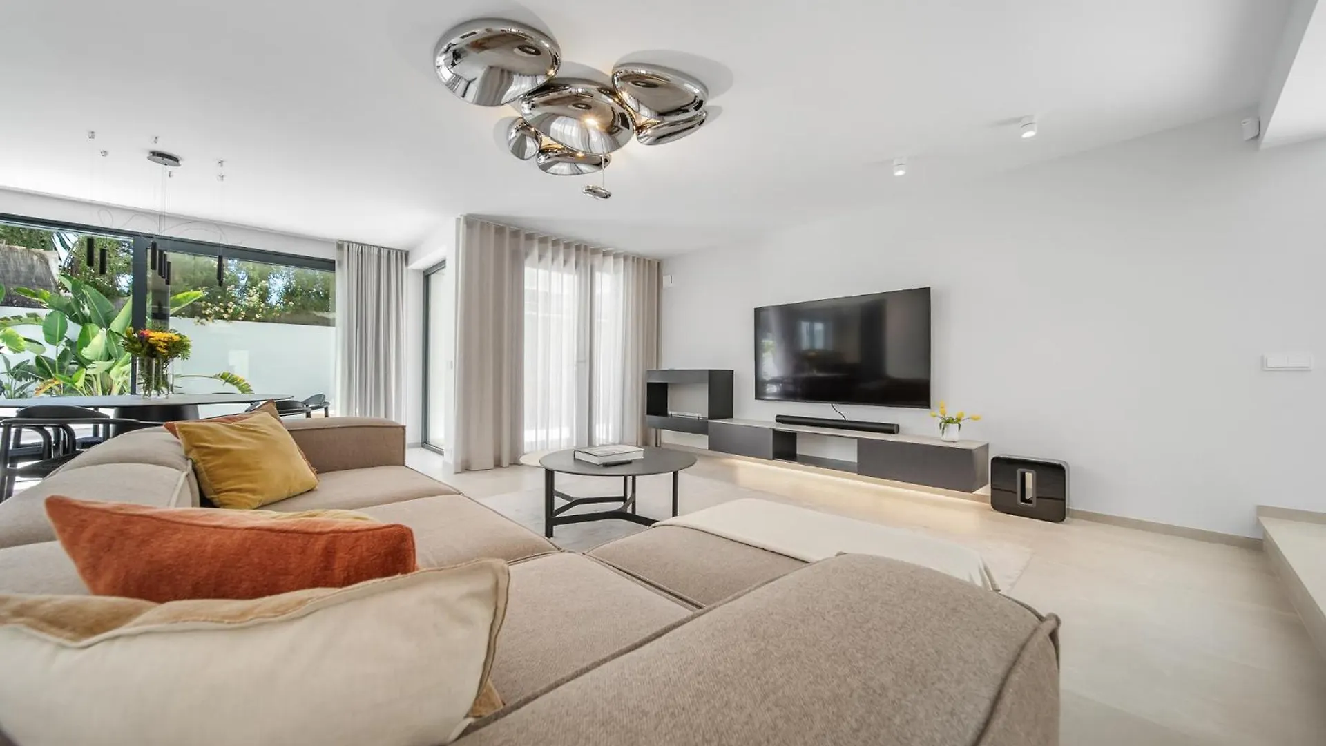 Villa Rio Verde Beachfront Marbella
