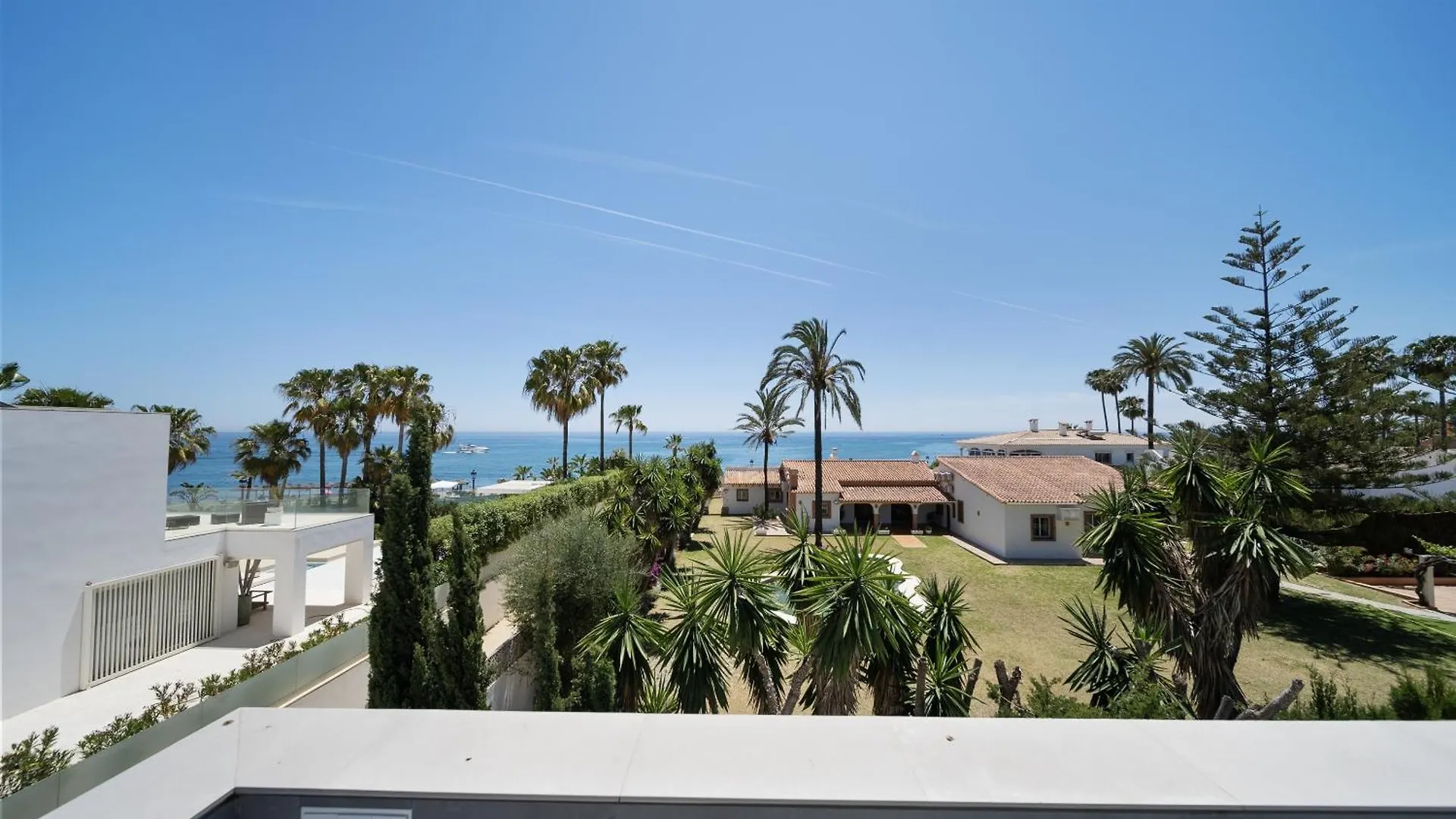 Villa Rio Verde Beachfront Marbella 0*,  Spain