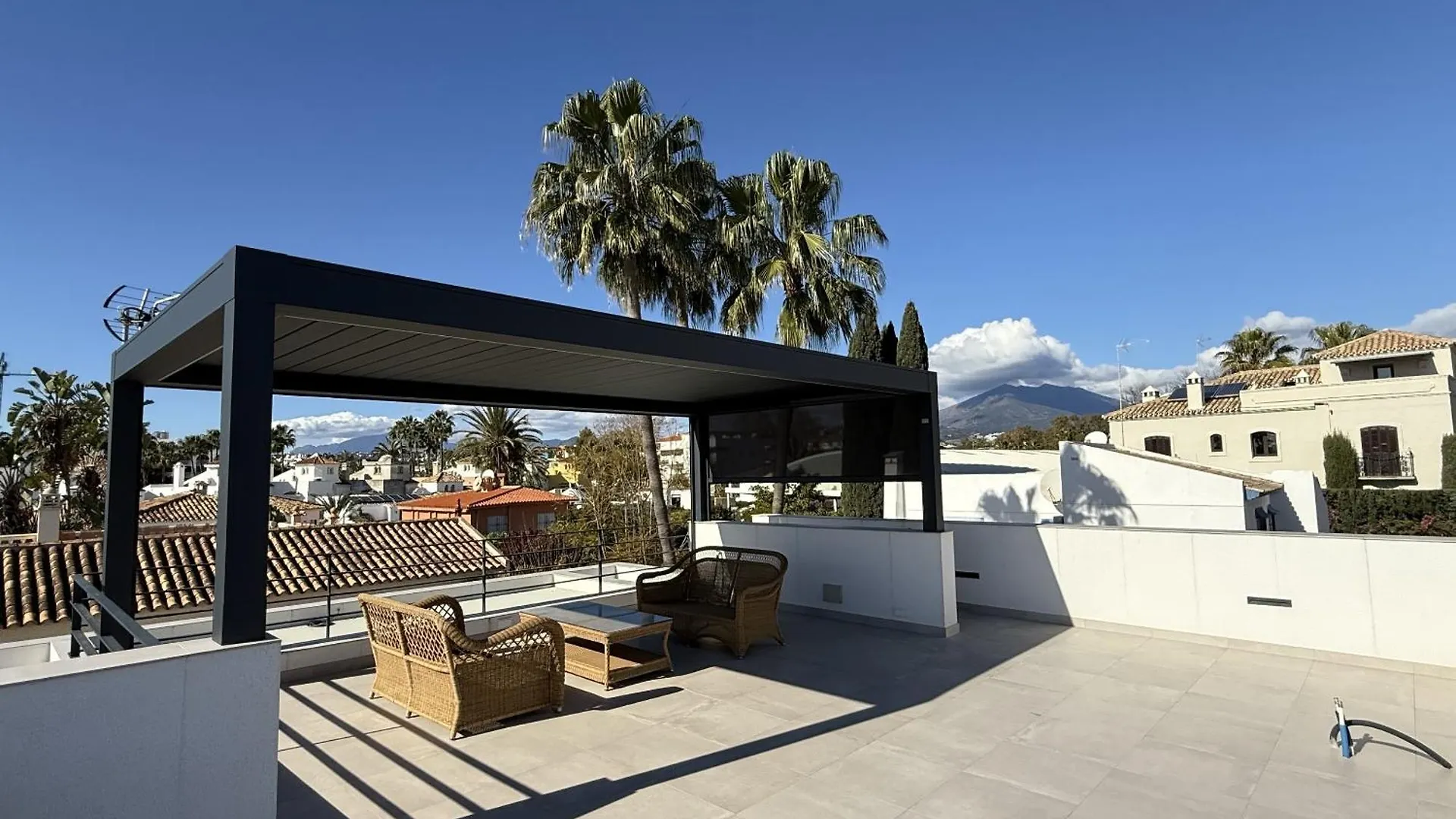 Villa Rio Verde Beachfront Marbella